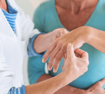 گرمى و قرمزى مفصل روماتيسمى