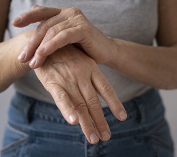 تفاوت علائم روماتیسم با آرتروز